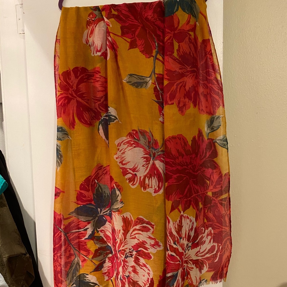 Floral shawl